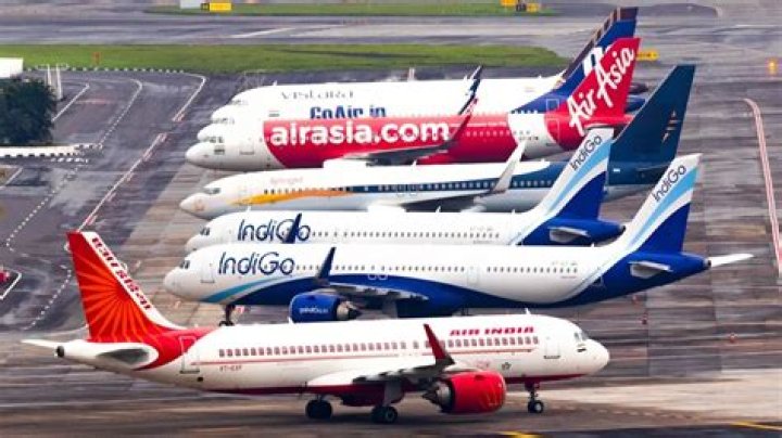 Which airlines are low cost?